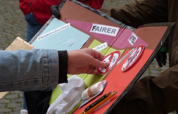 Konsumkritischer Stadtrundgang – ab 7. Klasse bis 18+