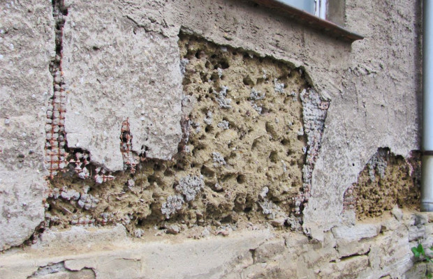 Workshop Wellerlehm: Bau einer Sitzbank und Insektennistwand in Wellerlehmtechnik
